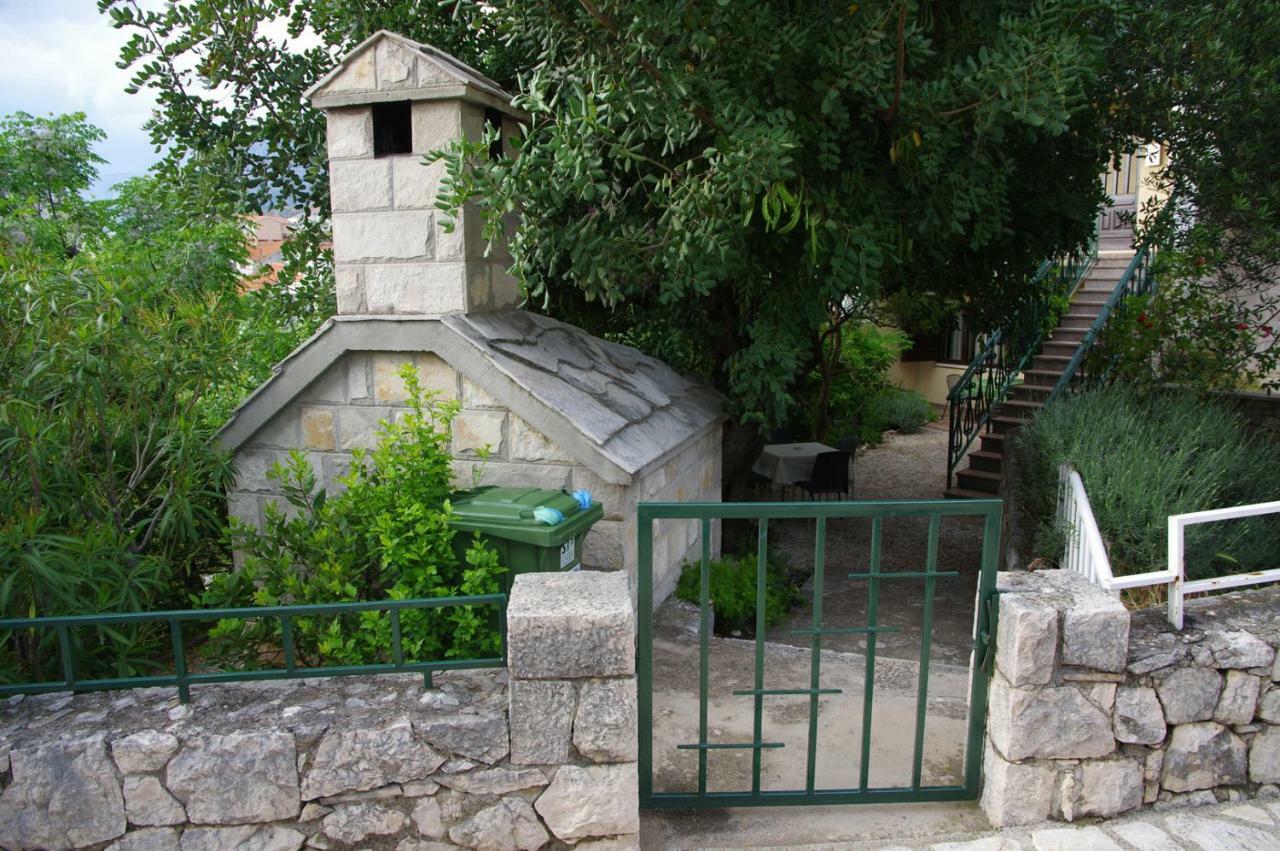 Apartments Sonja Podgora Exterior photo