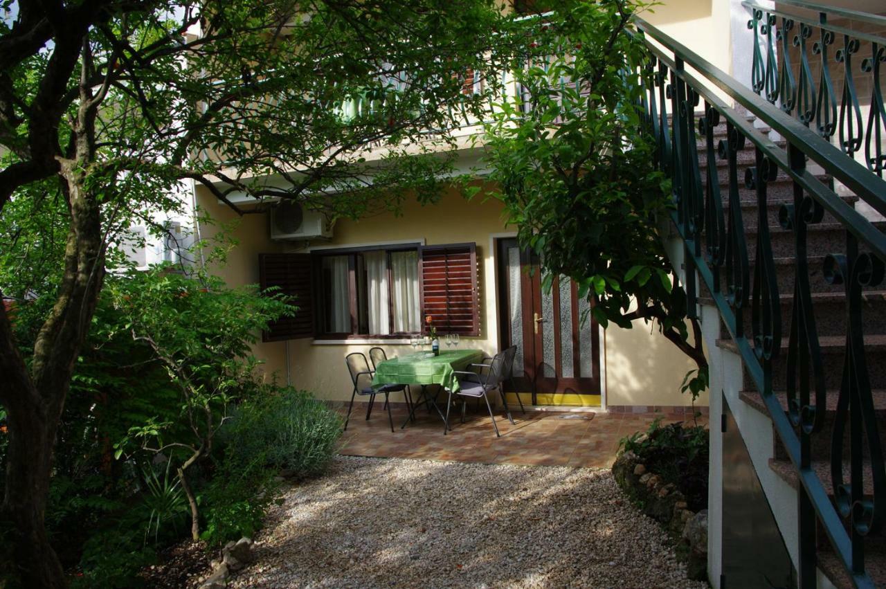 Apartments Sonja Podgora Exterior photo
